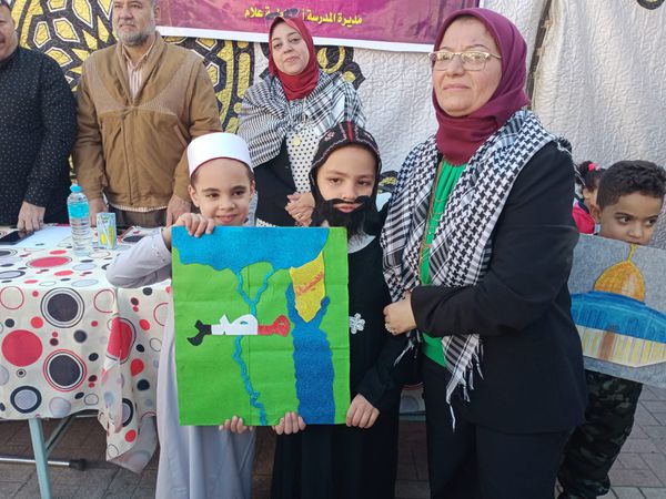 مدرسة احمد عرابي تحتفل بعيد الطفولة 