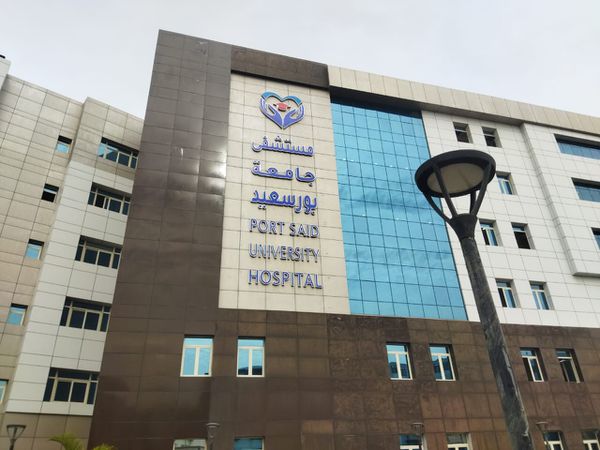 وزير التعليم العالي يفتتح العيادات الخارجية بمستشفى جامعة بورسعيد 