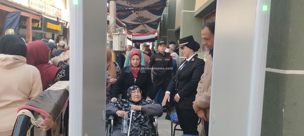 السيدة تهاني المسنة في انتخابات الرئاسة بالاسماعيليه  