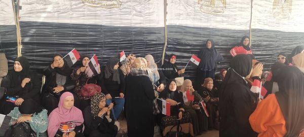 الآلاف السيدات يشاركون في انتخابات رئاسة الجمهورية بالاسماعيليه 