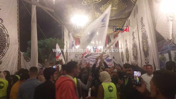حشود كبيرة للمواطنين أمام اللجان الانتخابية بكفر الشيخ 