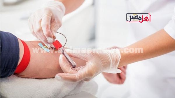 حملة دمنا واحد والتبرع بالدم لمصابين غزة بميدان السواقي بالفيوم