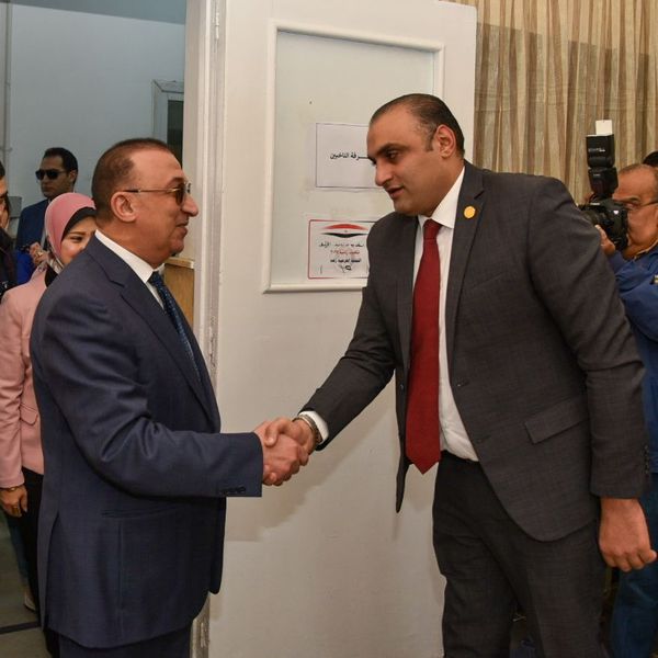 محافظ الإسكندرية يدلي بصوته بالانتخابات الرئاسية