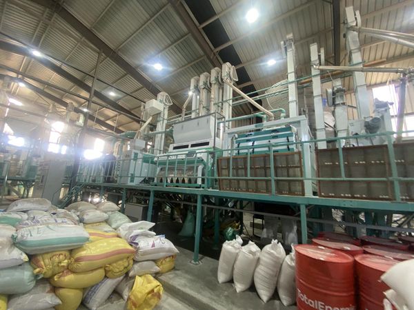 وزيري التنمية المحلية والزراعة يتفقدان مصنع إنتاج الأعلاف جنوب بورسعيد 
