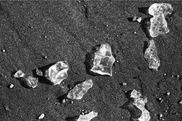 أسرار تكوين الماس والأحجار الكريمة على سطح الكواكب الجليدية