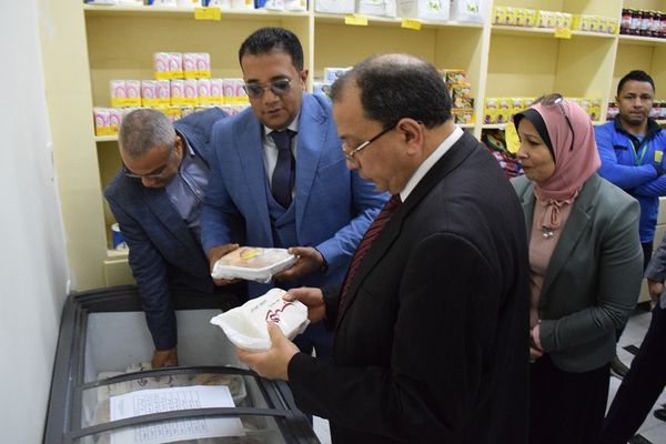 افتتاح معرض منتجات مركز الإنتاج والخدمات الطلابية بجامعة بنى سويف 