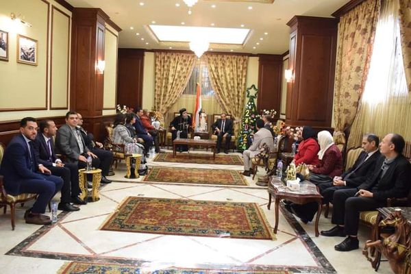 رئيس جامعة بنى سويف يزور «الكنائس والأديرة بالمحافظة» للتهنئة بعيد الميلاد 