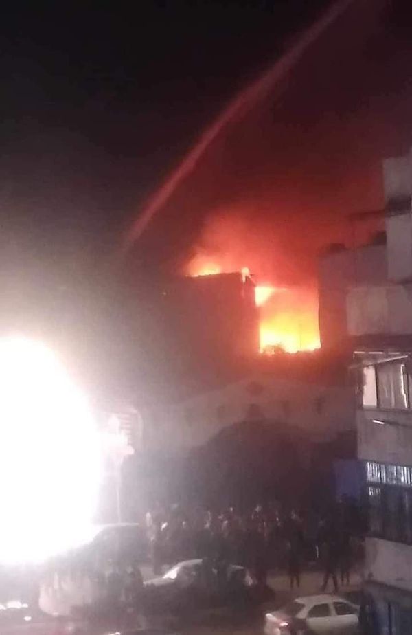 اصابة ٢٠ شخص اثر حريق بمول هوليود ببورسعيد 