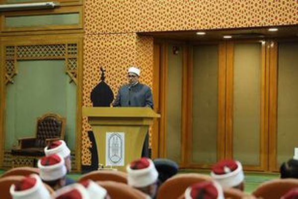 رئيس جامعة الأزهر: الحوار بين الأديان يرسخ للمحبة ويعزز قيم السلام