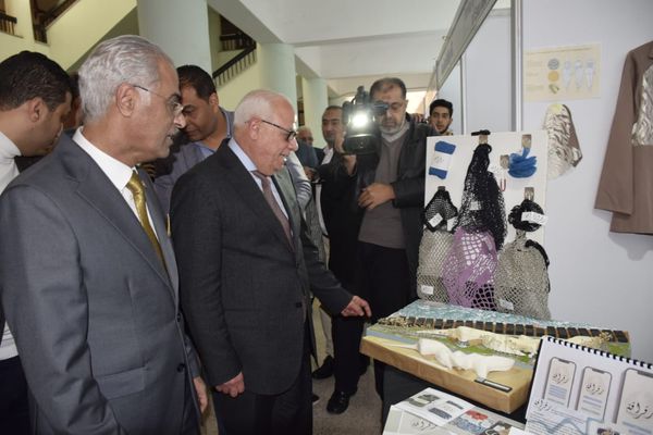 محافظ بورسعيد و رئيس الجامعة يفتتحان فعاليات يوم 