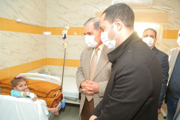 محافظ كفر الشيخ يطمئن على أطفال غزة بمستشفى العبور 