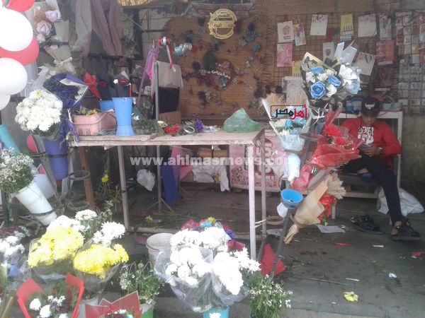 محل لبيع الورد والزهور بميدان الزراعيين بمحافظة بنى سويف 