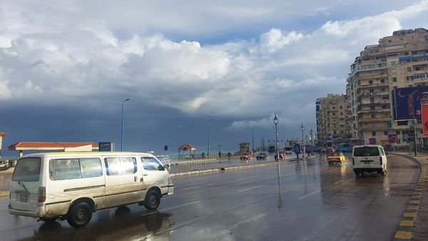 هطول أمطار غزيرة على الإسكندرية