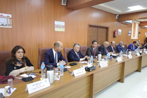 وزير التعليم العالي يرأس اجتماع المجلس الأعلى للجامعات بجامعة الوادي الجديد