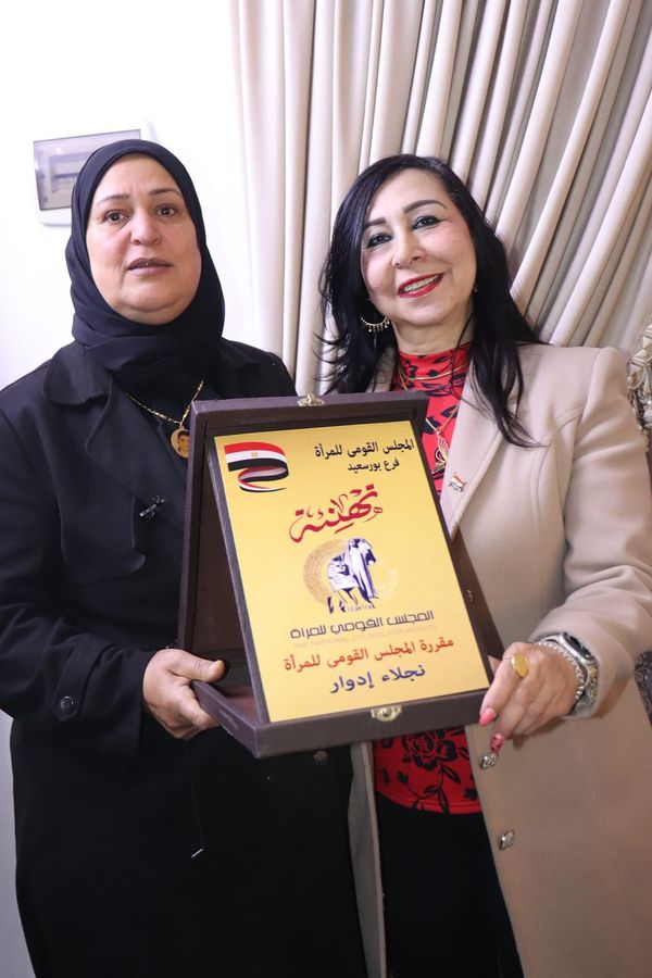 مى للمرأة يكرم الام المثالية على مستوى محافظة بورسعيد و المركز السادس  علىً مستوى الجمهورية 