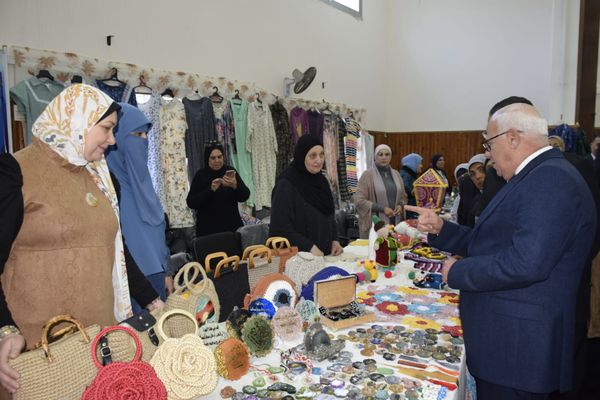 محافظ بورسعيد يفتتح المعرض السنوي « للأسر المنتجة»  و يشيد بالمنتجات المقدمة بالمعرض