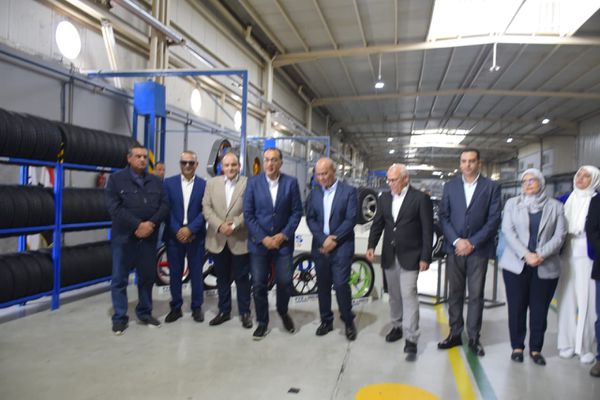 رئيس الوزراء : نشهد اليوم تشغيلًا تجريبيا لأول مقاسات من السيارات الملاكي والأتوبيسات في بورسعيد .