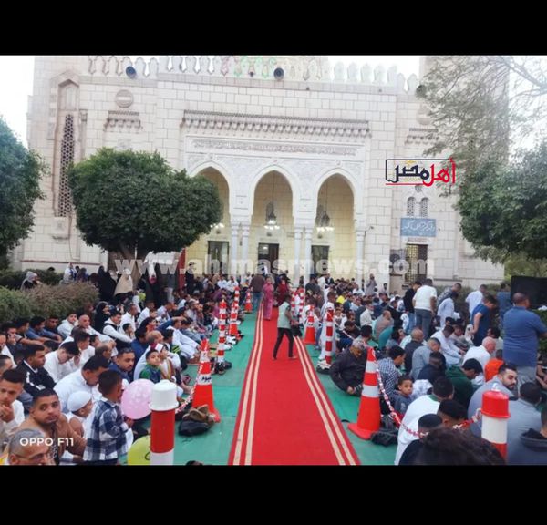 إقبال المواطنين لأداء صلاة العيد الاضحى بالفيوم