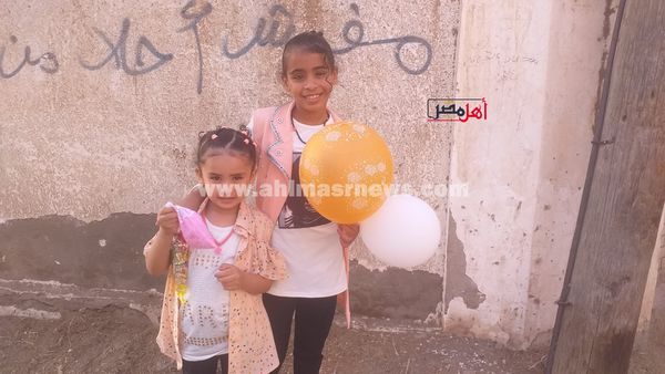 الأطفال يزينون احتفالات عيد الأضحى بكفر الشيخ  