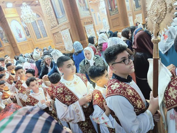 قداس عيد القيامة المجيد بكنيسة الأنبا بيشوي ببورسعيد 