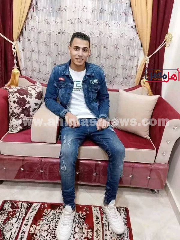 الشاب المتوفى 