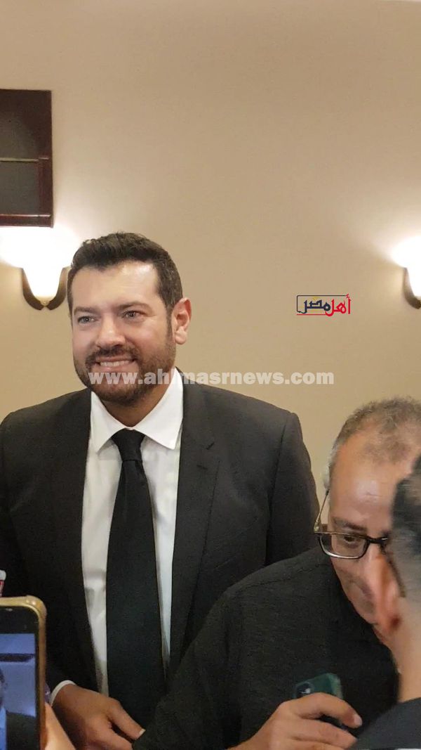 تكريم عمرو يوسف 