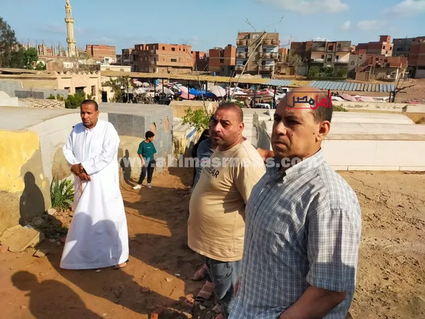 جانب من تشييع الجثمان 
