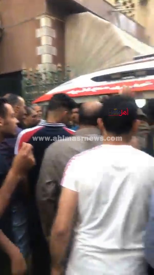 جنازه ضحية زوجها 