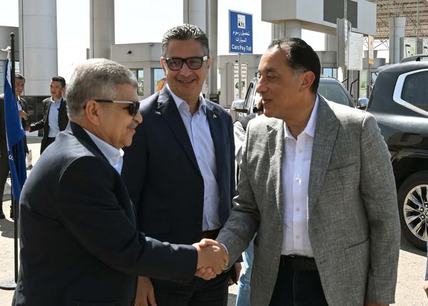 رئيس الوزراء يبدأ زيارة لتفقد وافتتاح عددٍ من مشروعات 