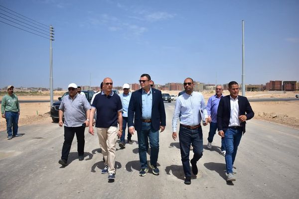 وزير الإسكان 