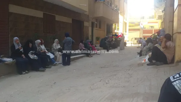 أولياء أمور طلاب الثانوية العامة بكفر الشيخ 