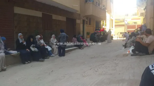 أولياء أمور طلاب الثانوية العامة بكفر الشيخ 