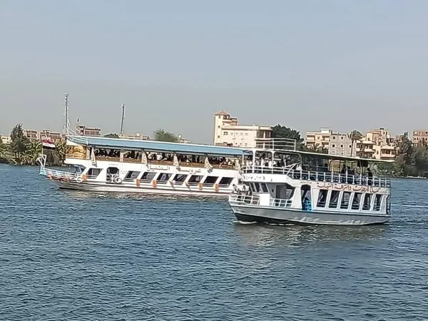 إقبال على الرحلات النيلية بكفر الشيخ 