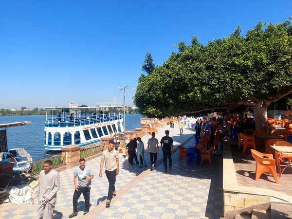 إقبال على الرحلات النيلية بكفر الشيخ 