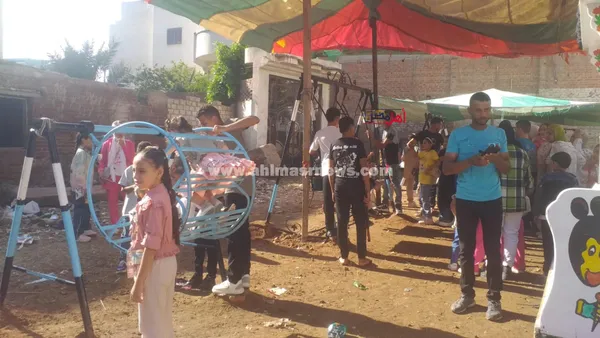 إقبال على الملاهي الشعبية بكفر الشيخ 