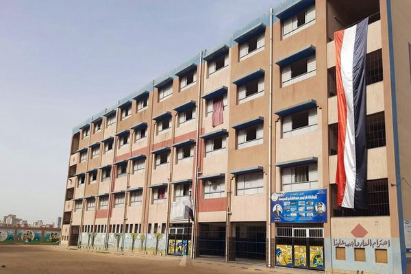 استعدادات مدارس الإسكندرية لامتحانات الثانوية العامة