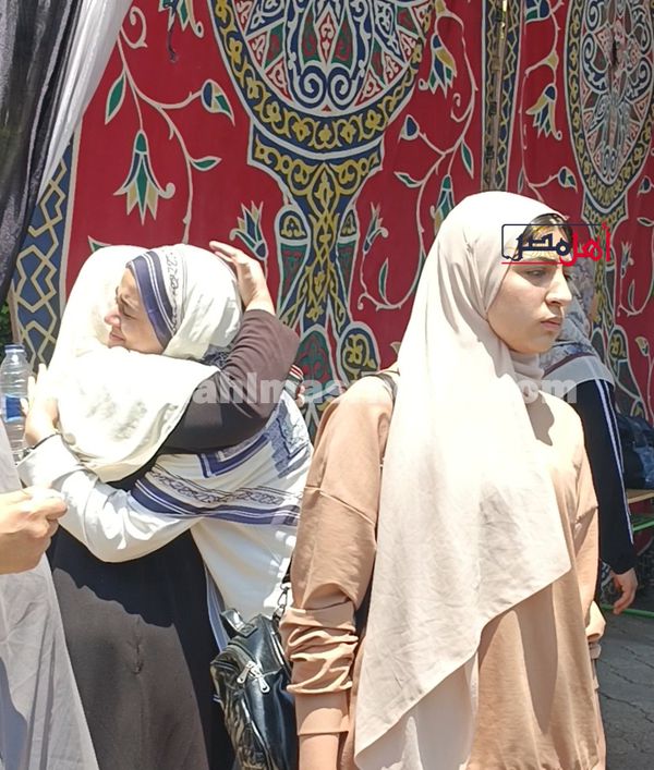 بكاء طالبات الثانويه العامه بالمنوفية 