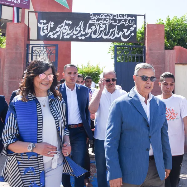 جانب من إطلاق القافلة