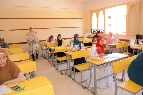 طلاب الثانوية العامة 
