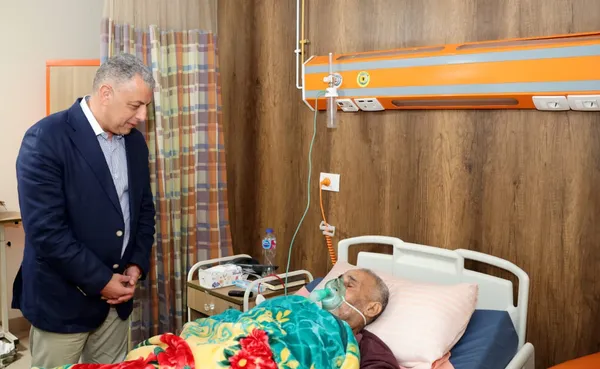 محافظ الإسماعيلية يتفقد المجمع الطبي 
