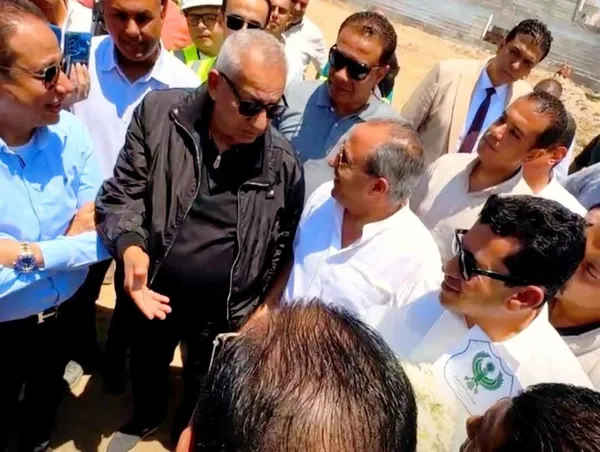 وزير الرياضة يتفقد مشروع إنشاء استاد النادي المصري الجديد 