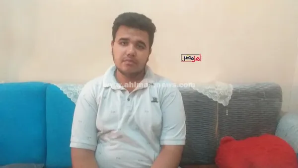 أحمد عمرو، طالب يحصل على 44% بالثانوية العامة 