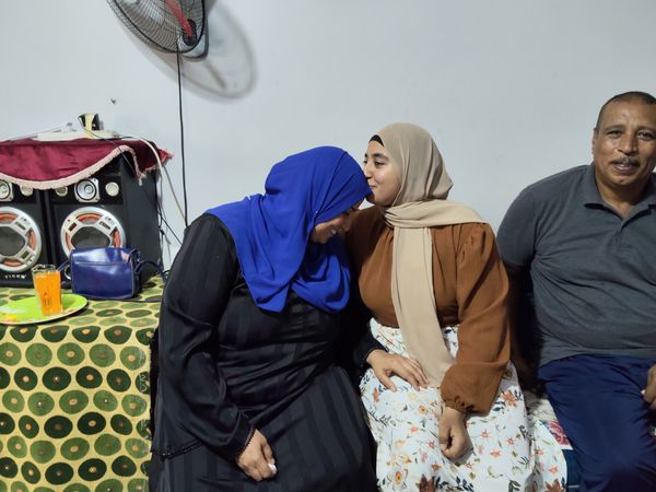 إيمان صلاح الأولى على الدبلومات الفنية 