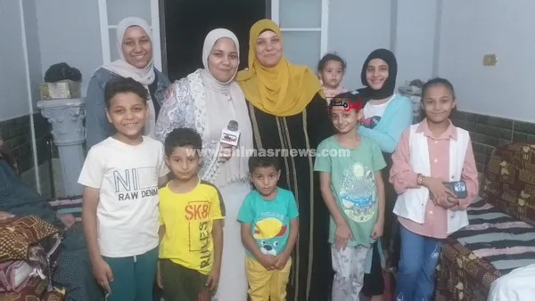 الطالبة إنجي أحمدين، الثانية على محافظة كفر الشيخ بالدبلومات الفنية وأسرتها