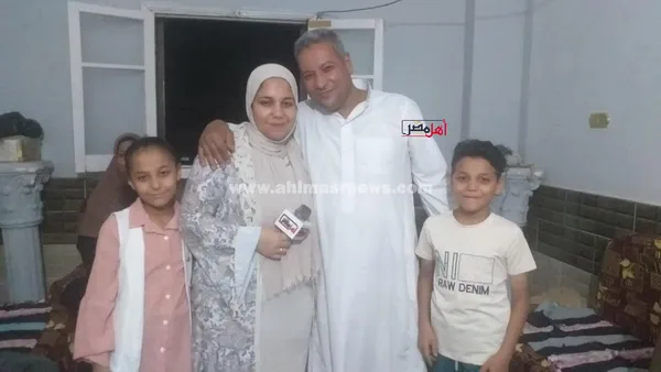 الطالبة إنجي أحمدين، الثانية على محافظة كفر الشيخ بالدبلومات الفنية وأسرتها