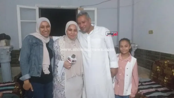 الطالبة إنجي أحمدين، الثانية على محافظة كفر الشيخ بالدبلومات الفنية وأسرتها