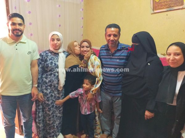 الطالبة إيمان خالد، الأولى على الجمهورية بالدبلومات الفنية 
