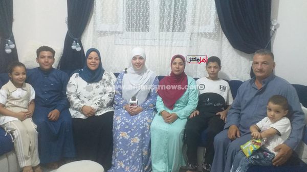 الطالبة بسمة شعير، التاسعة على كفر الشيخ بالدبلومات الفنية وأسرتها 