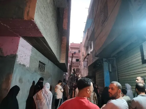 انهيار عقار مكون من 3 طوابق بالرياض في كفر الشيخ 