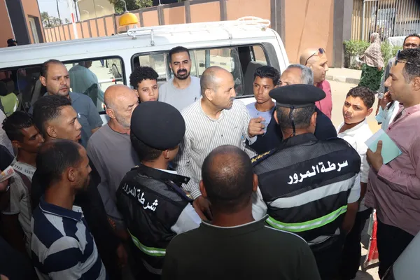 سحب رخصة سائق سرفيس ببنى سويف 